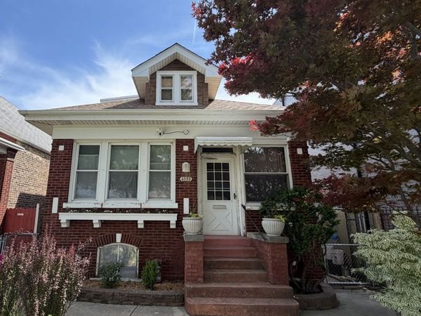 4855 W Hirsch Street , Chicago, IL 60651