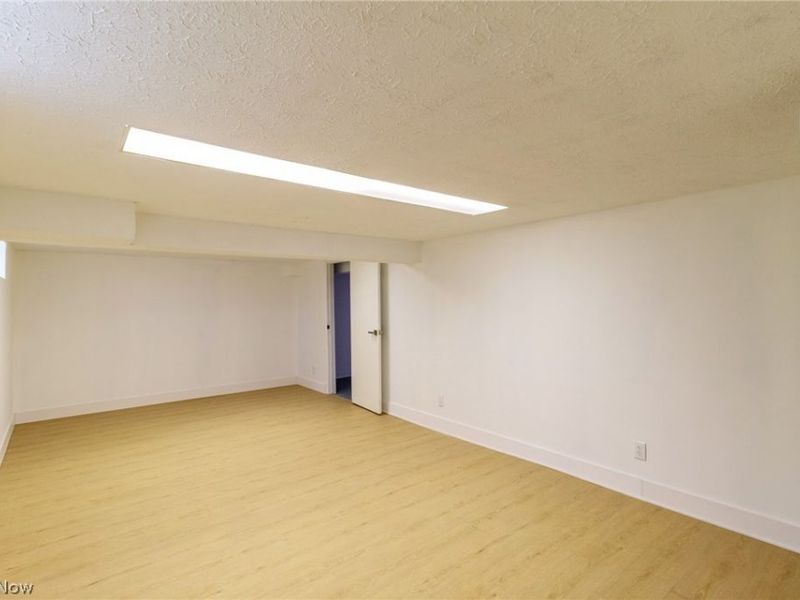 3300 W 131st Street, Cleveland, OH 44111 Photo 32