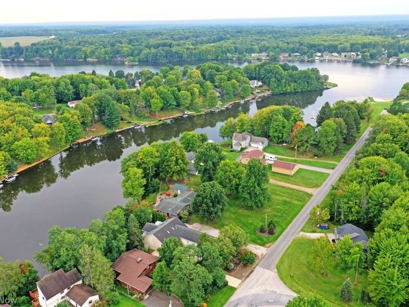 1835 Morning Star Drive, Roaming Shores, OH 44084 Photo 11