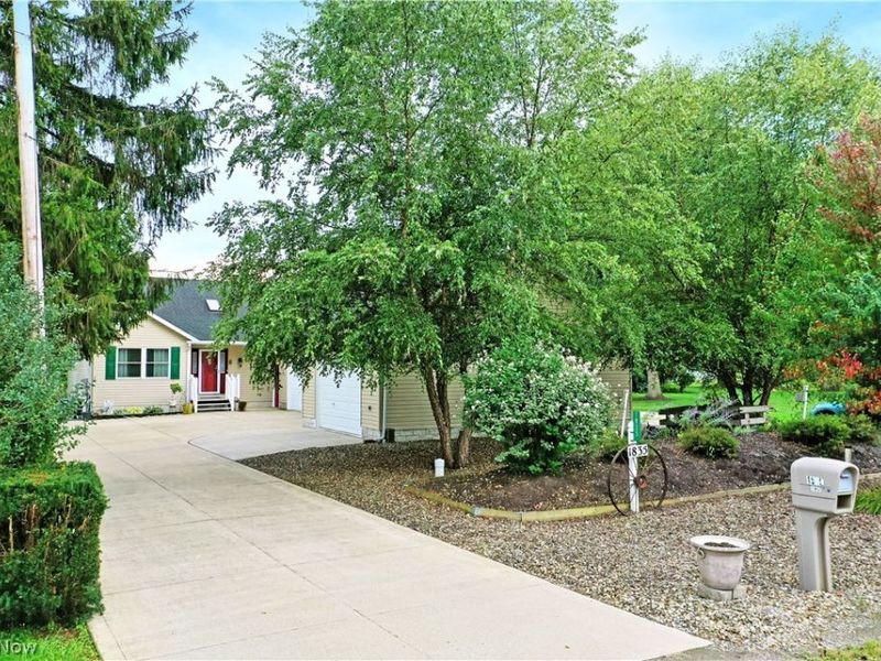 1835 Morning Star Drive, Roaming Shores, OH 44084 Photo 2