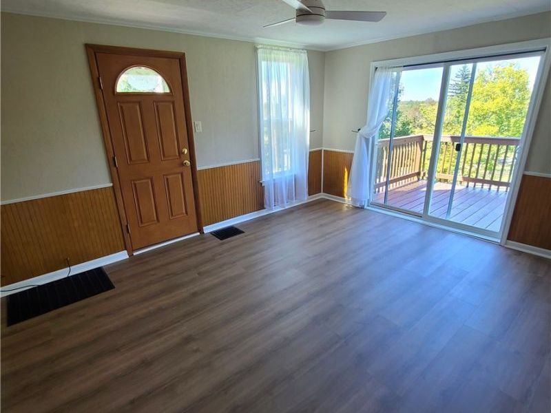 32 Market Street, Mount Pleasant, OH 43939 Photo 12