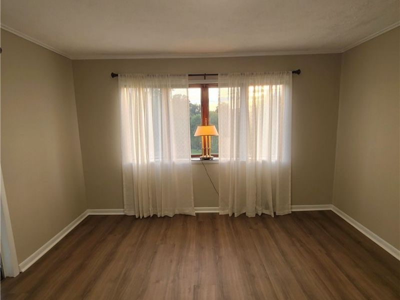 32 Market Street, Mount Pleasant, OH 43939 Photo 16