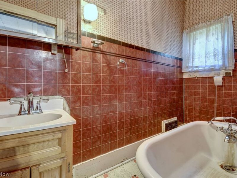 313 2nd Avenue SE, Beach City, OH 44608 Photo 16