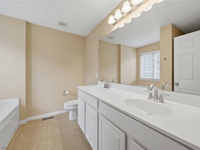 9264 Wellspring Avenue NW, North Canton, OH 44720 Photo 20