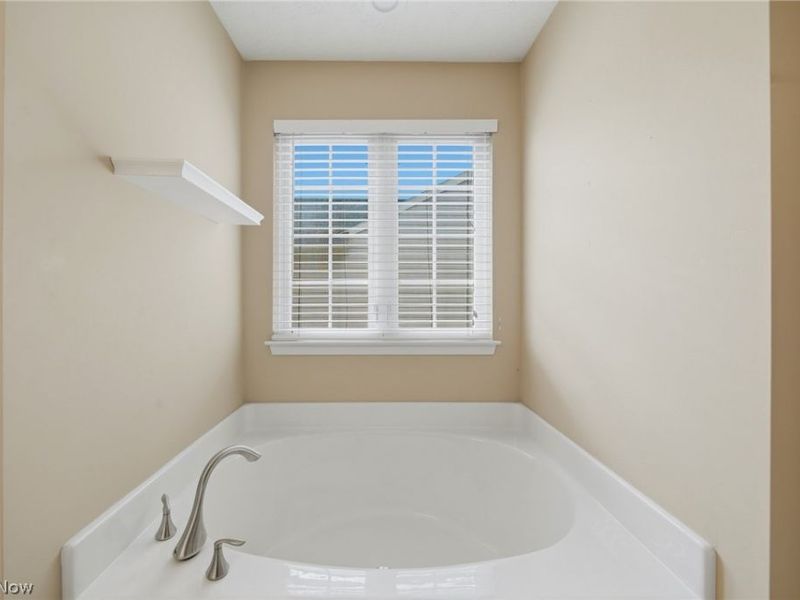 9264 Wellspring Avenue NW, North Canton, OH 44720 Photo 21