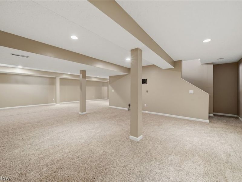 9264 Wellspring Avenue NW, North Canton, OH 44720 Photo 32