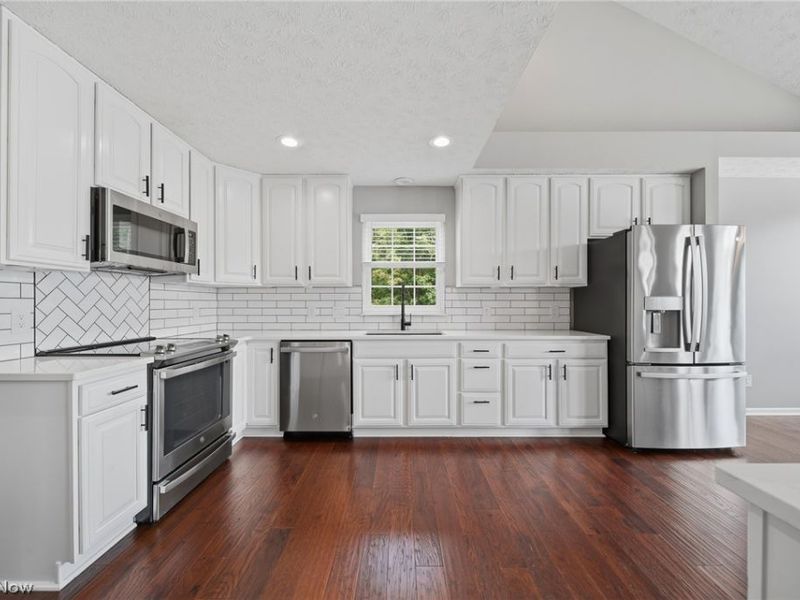 9264 Wellspring Avenue NW, North Canton, OH 44720 Photo 8