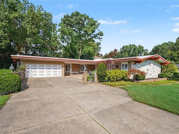 2990 Mccormick Road , Silver Lake, OH 44224