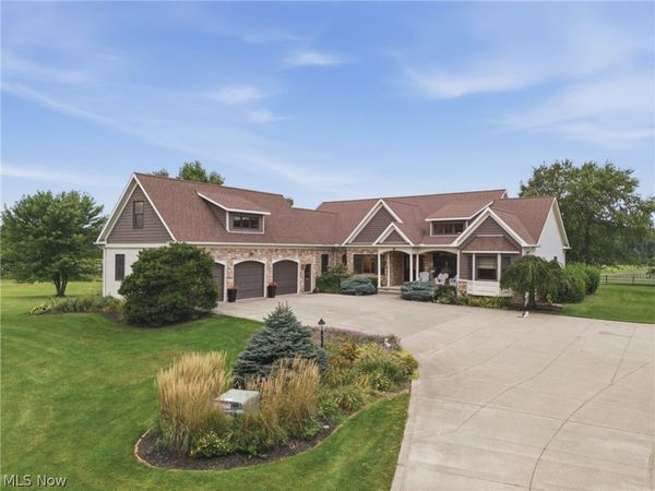 2815 Bartlett Road , Mantua, OH 44255