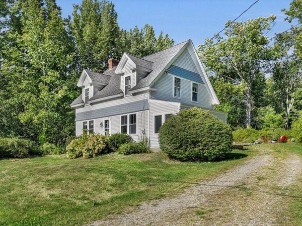 31 Ferry Road, Brooksville, ME 04617
