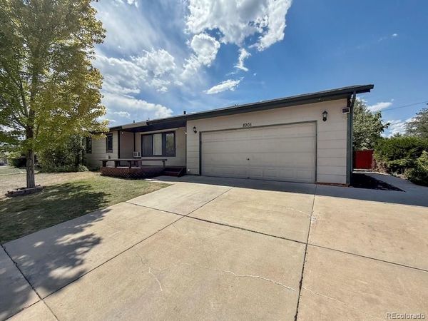 8905 S Brentwood Street , Littleton, CO 80128