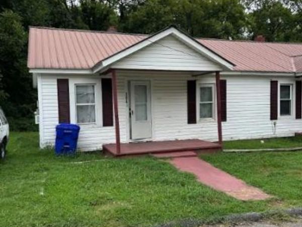 304 and 306 E 1st Street , Lexington, NC 27292