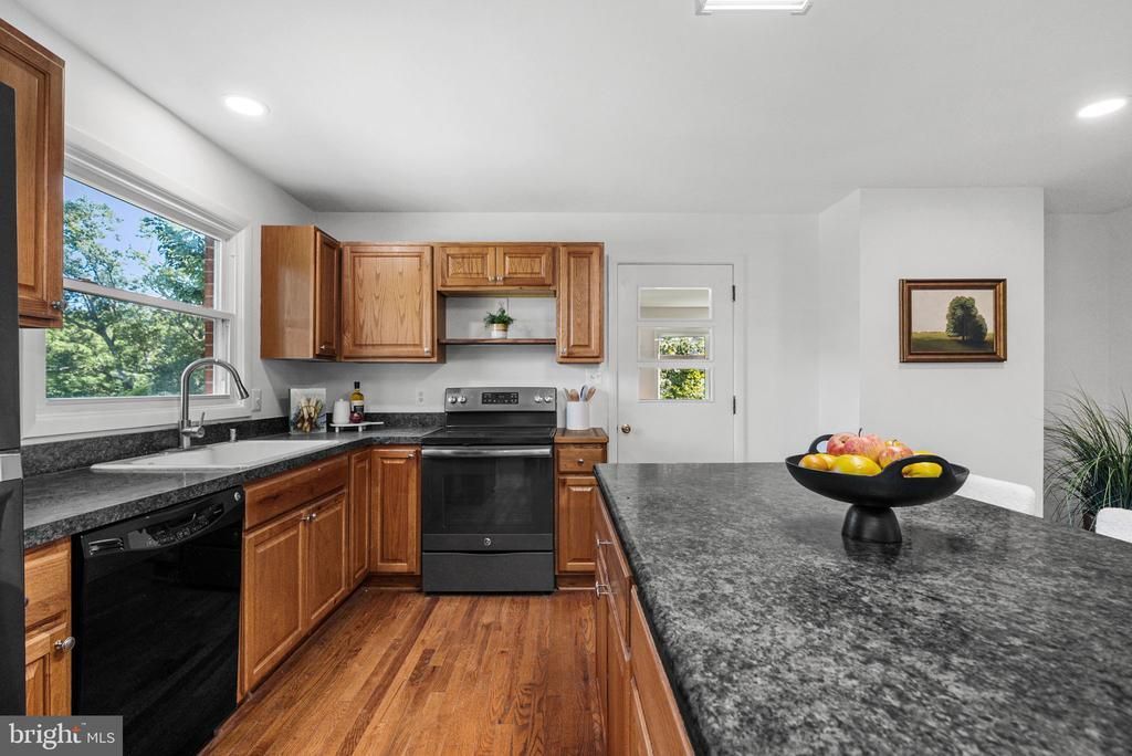 9440 Old Waterloo Road, Warrenton, VA 20186 Main Photo