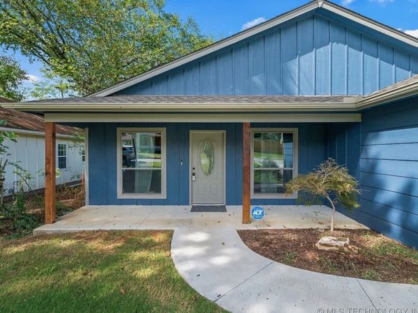 810 S Hickory Street , Bristow, OK 74010