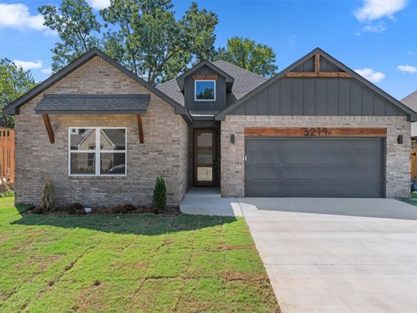 3219 Boardwalk Court, Bartlesville, OK 74006