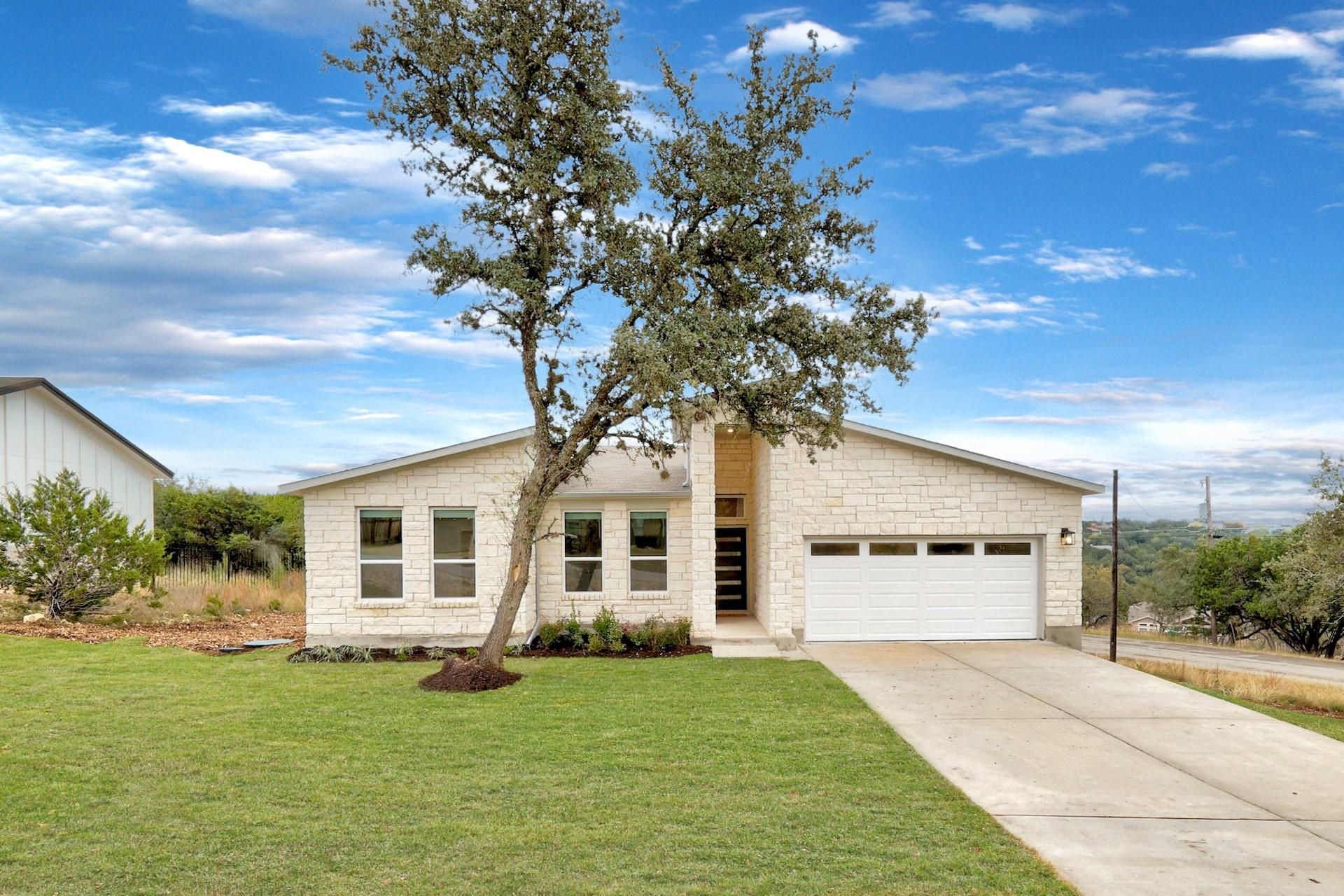 4905 Thunderbird St, Lago Vista, TX 78645 Main Photo