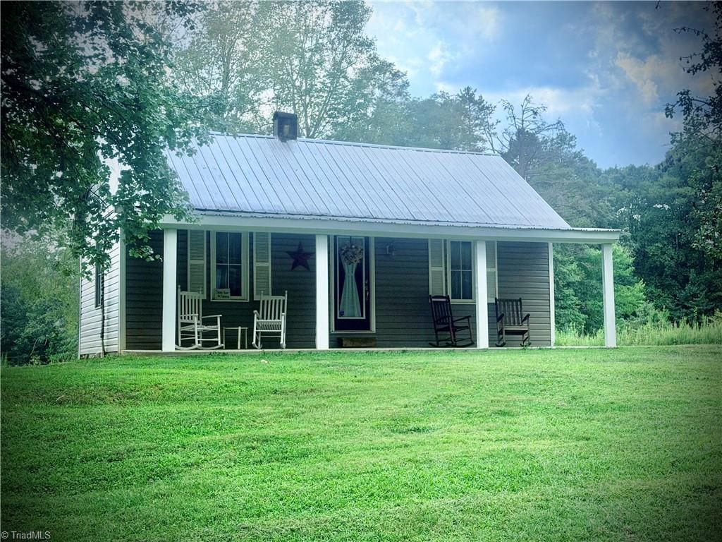 8750 Dennis Road, Germanton, NC 27019 Main Photo
