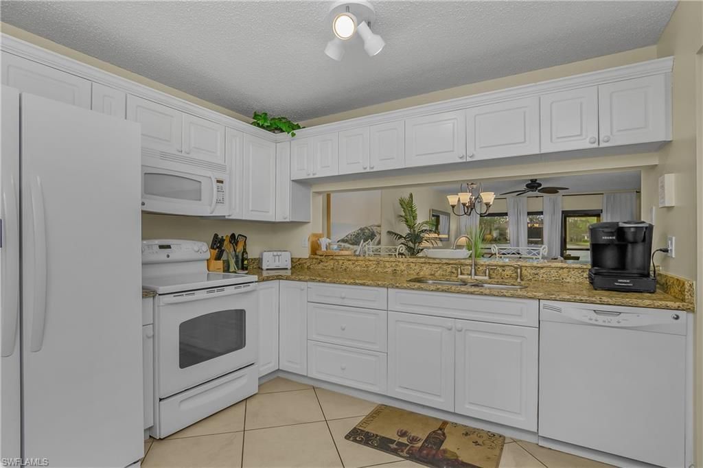 5708 Deauville Cir, Unit J102, Naples, FL 34112 Photo