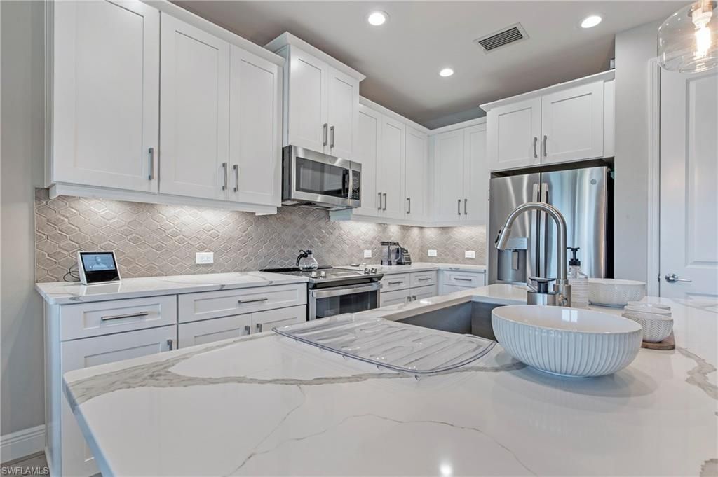 2555 Seychelles Dr , Unit 407, Naples, FL 34112 Photo