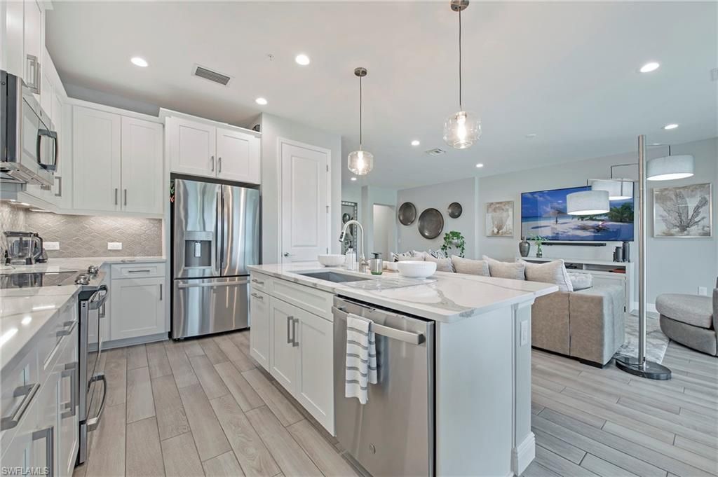 2555 Seychelles Dr , Unit 407, Naples, FL 34112 Photo