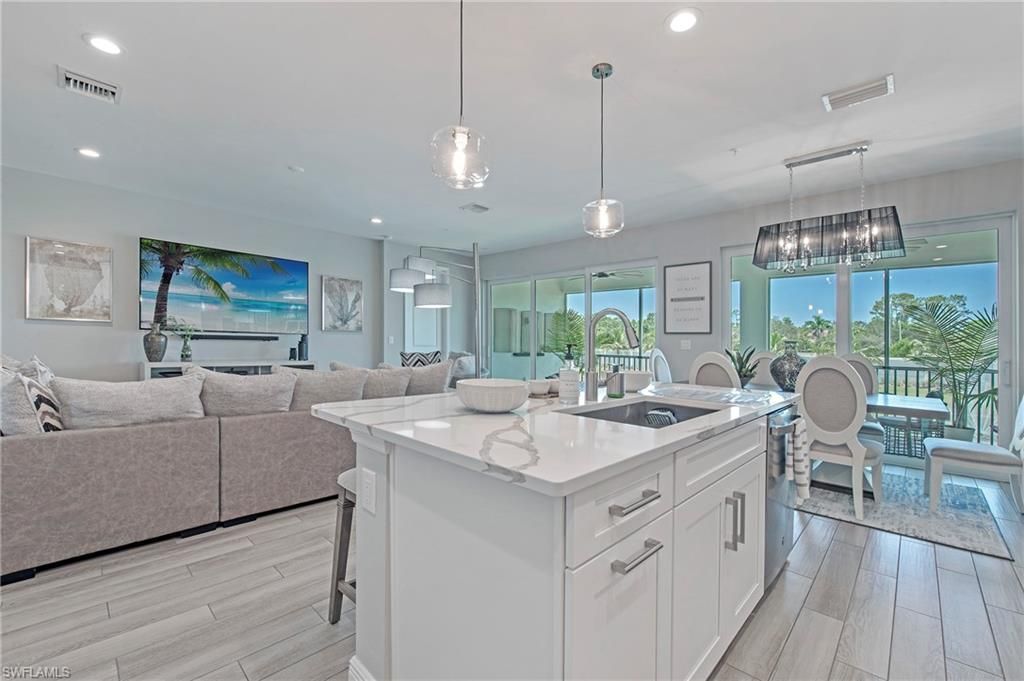 2555 Seychelles Dr , Unit 407, Naples, FL 34112 Photo