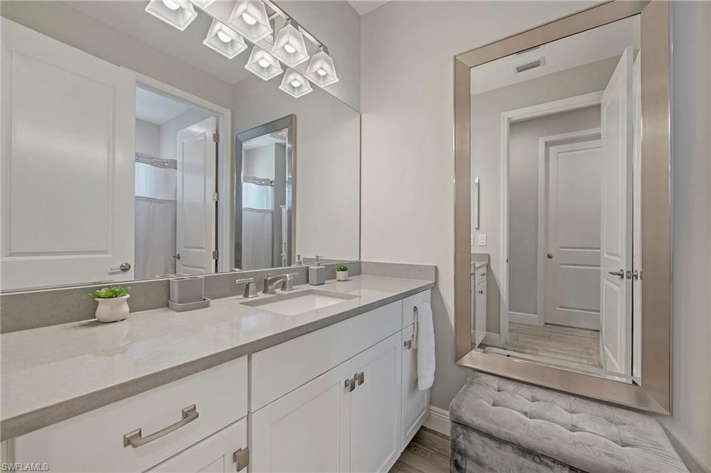 2555 Seychelles Dr , Unit 407, Naples, FL 34112 Photo