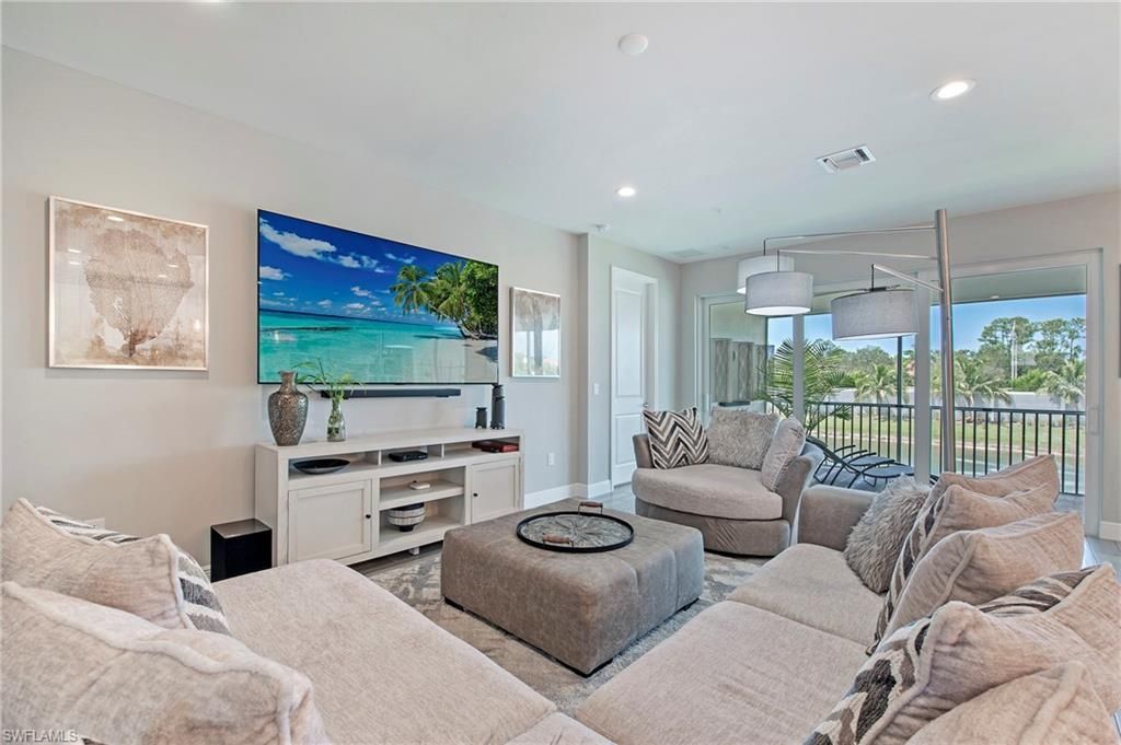 2555 Seychelles Dr , Unit 407, Naples, FL 34112 Photo