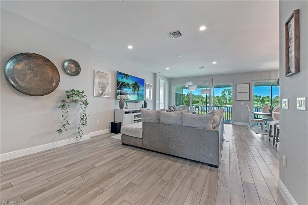 2555 Seychelles Dr , Unit 407, Naples, FL 34112 Photo
