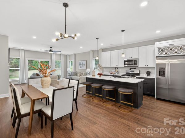 3217 Credenza Road, Charlotte, NC 28208