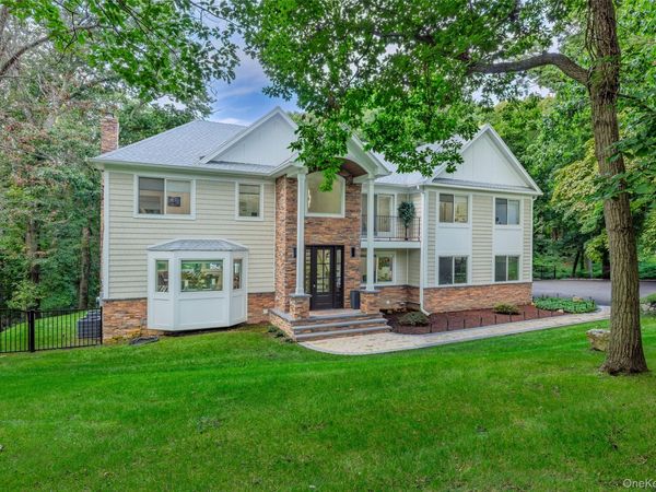 5 Buena Vista Road , Port Jefferson, NY 11777