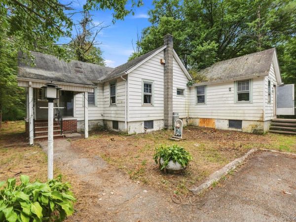 395 Route 17K , Bloomingburg, NY 12721