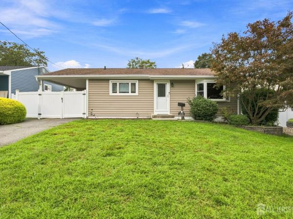 114 Kendall Drive, Parlin, NJ 08859