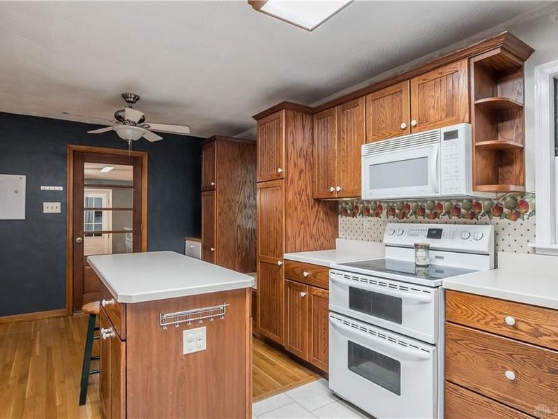 310 Wolf Avenue, Englewood, OH 45322 Photo 8