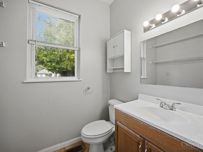 1915 Woodlawn Avenue, Middletown, OH 45044 Photo 19