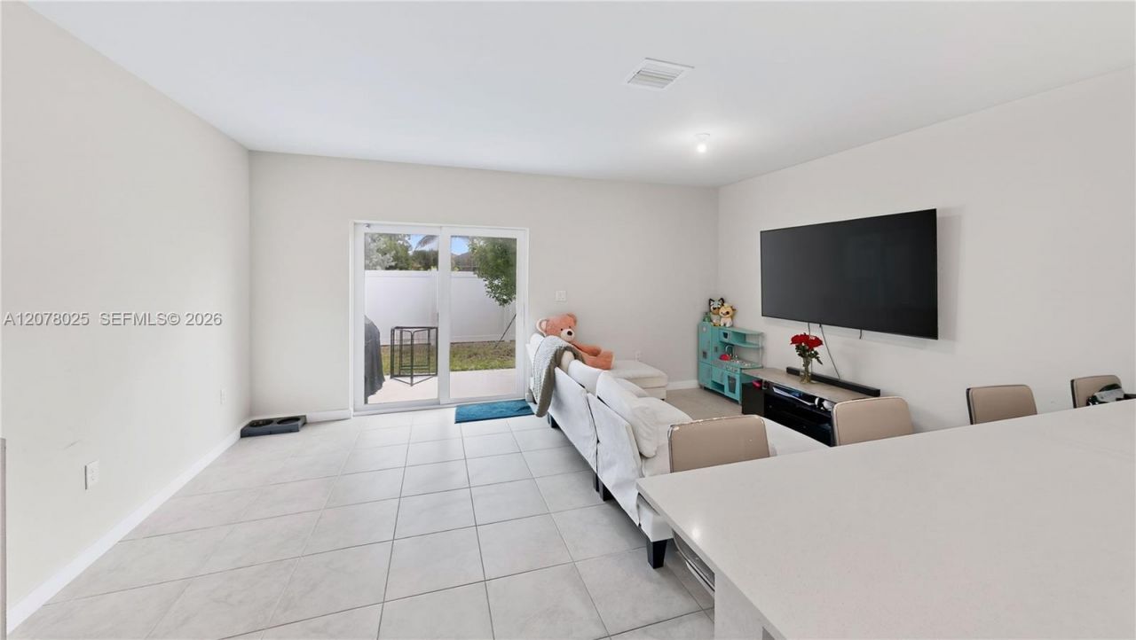 389 NW 10th Ct , Florida City, FL 33034 Photo
