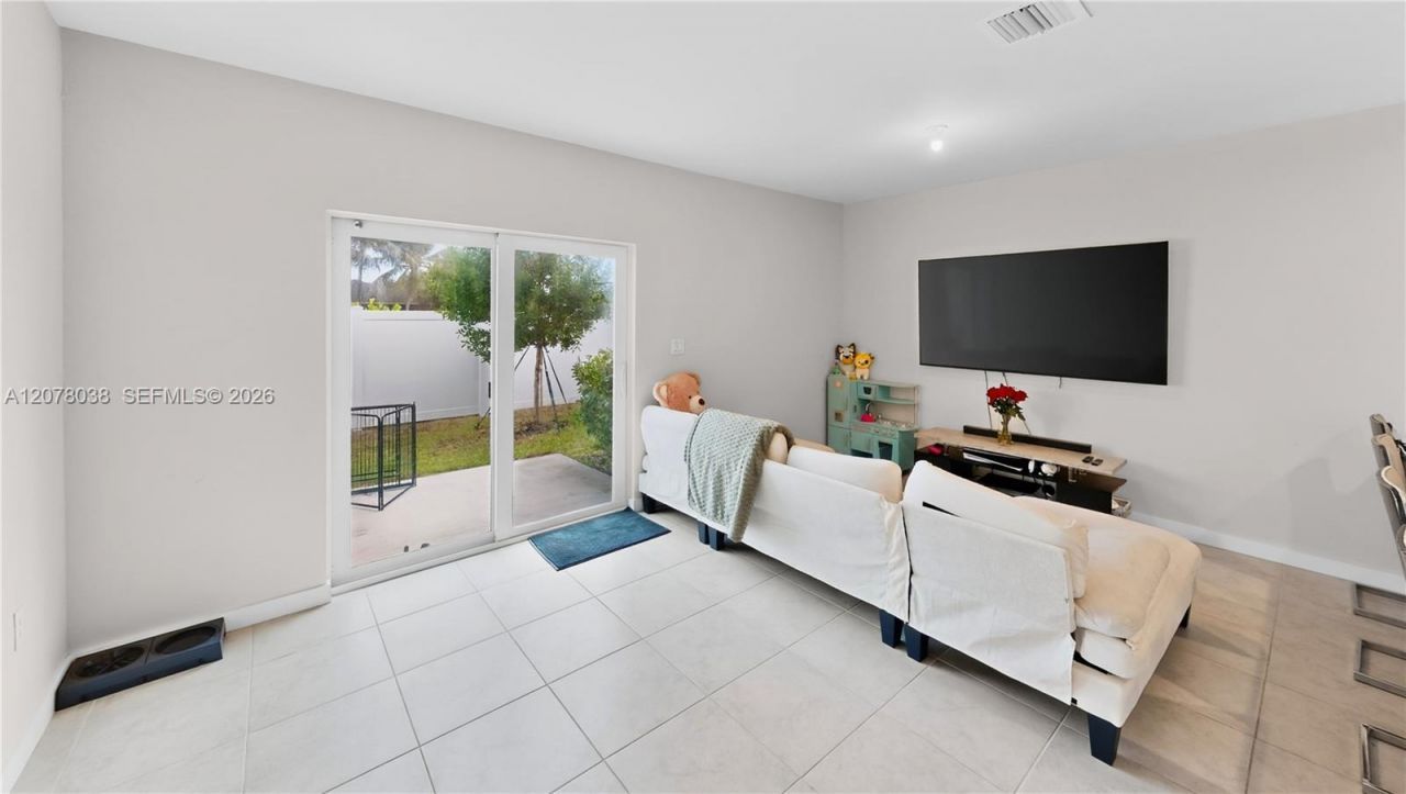 389 NW 10th Ct , Florida City, FL 33034 Photo