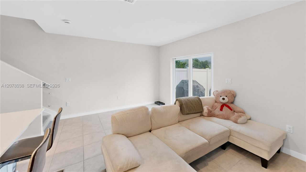 389 NW 10th Ct , Florida City, FL 33034 Photo