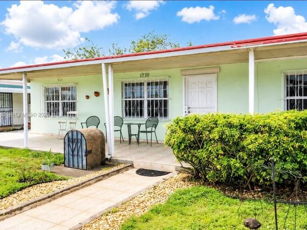 1220 E 10th Ave , Hialeah, FL 33010
