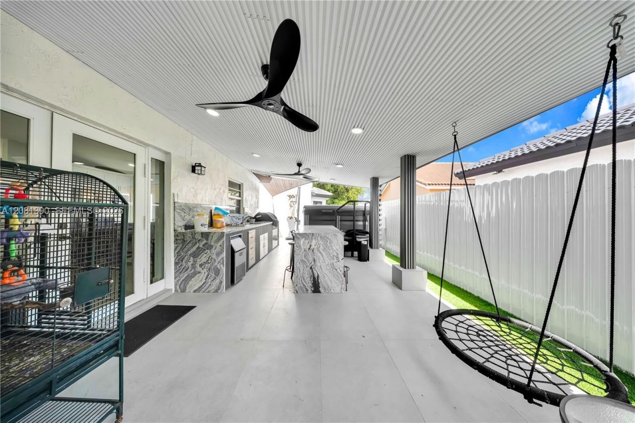 13260 NW 10th St , Miami, FL 33182 Photo
