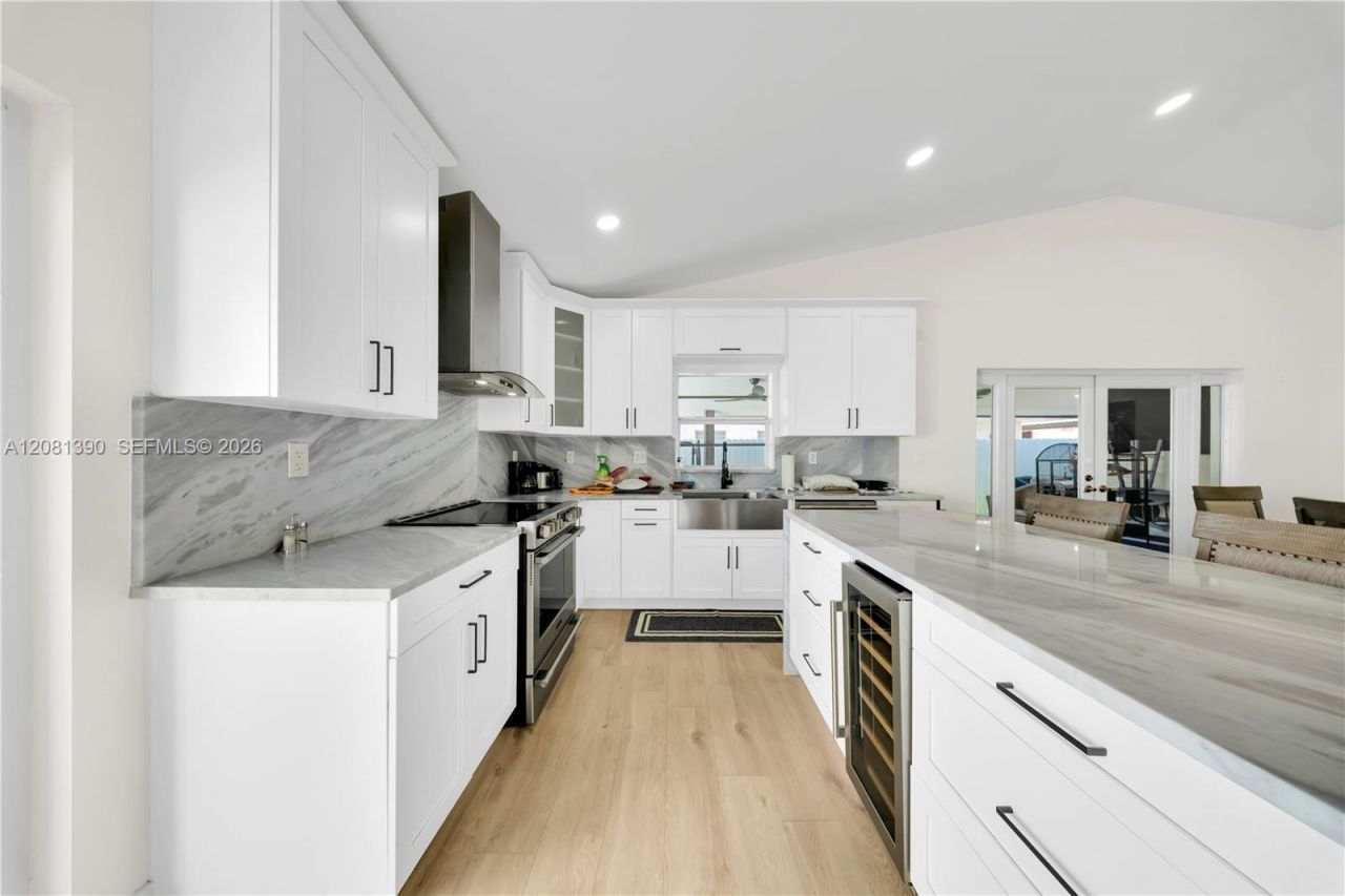 13260 NW 10th St , Miami, FL 33182 Photo