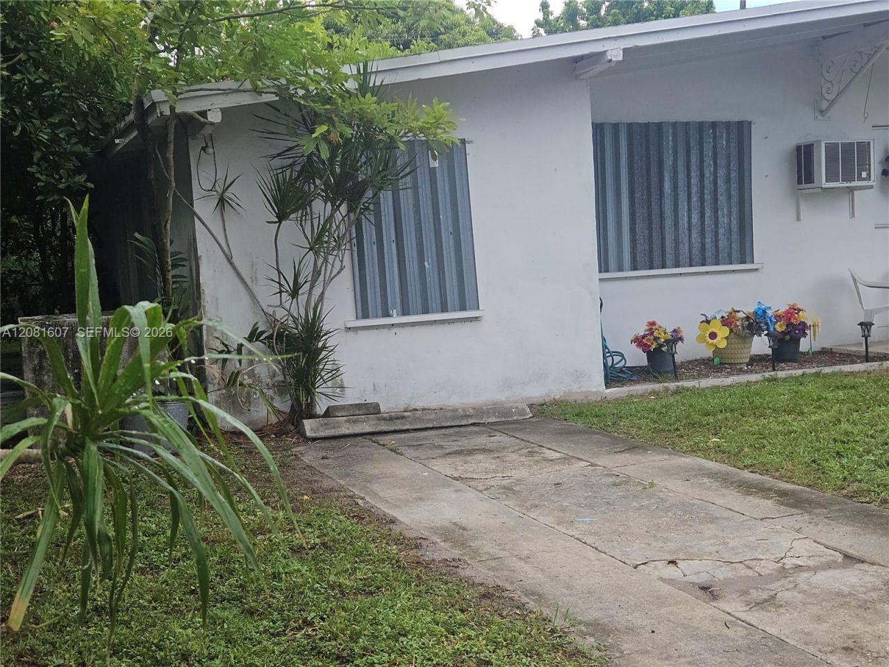 11345 SW 44th St , Miami, FL 33165 Photo