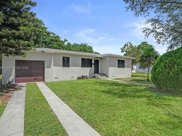 555 NW 124th St , North Miami, FL 33168