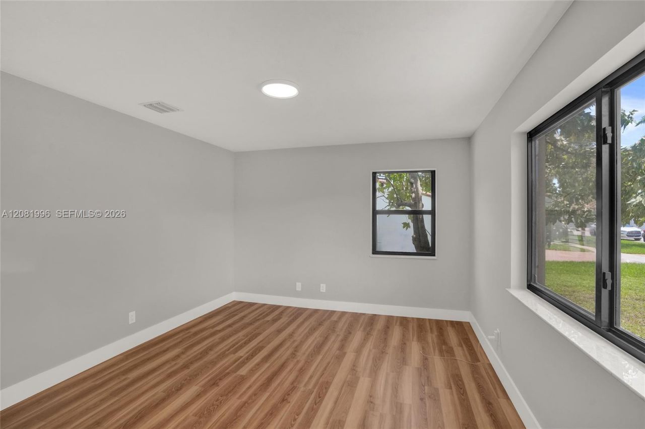 555 NW 124th St, North Miami, FL 33168 Photo