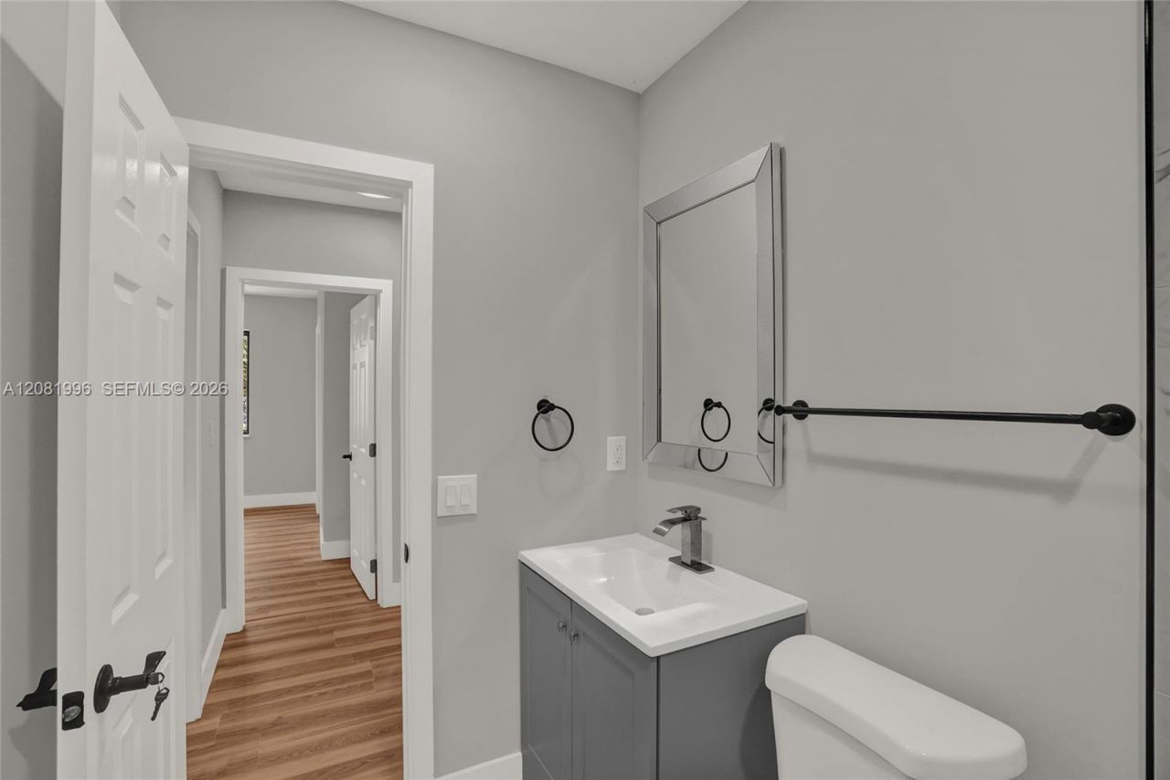 555 NW 124th St, North Miami, FL 33168 Photo