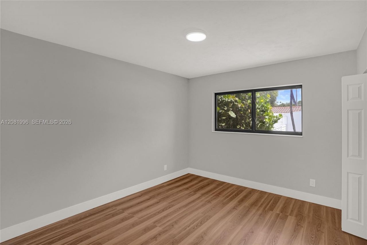 555 NW 124th St, North Miami, FL 33168 Photo