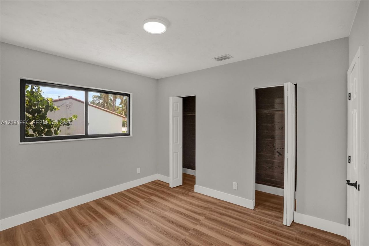555 NW 124th St, North Miami, FL 33168 Photo