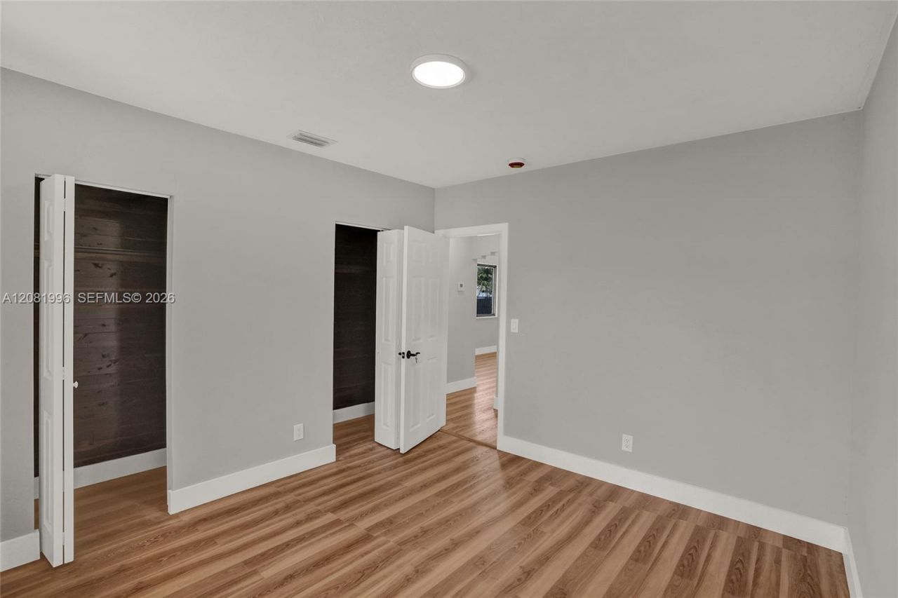 555 NW 124th St, North Miami, FL 33168 Photo