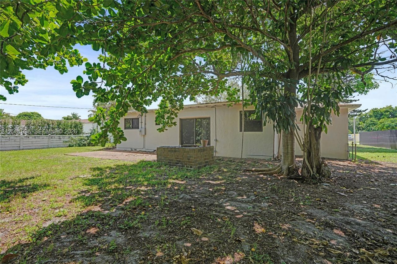 555 NW 124th St, North Miami, FL 33168 Photo