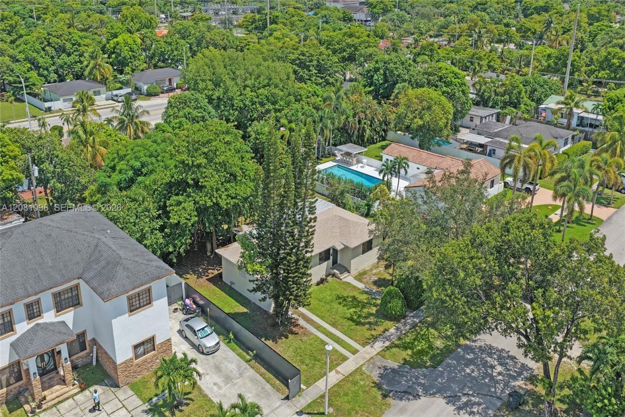 555 NW 124th St, North Miami, FL 33168 Photo