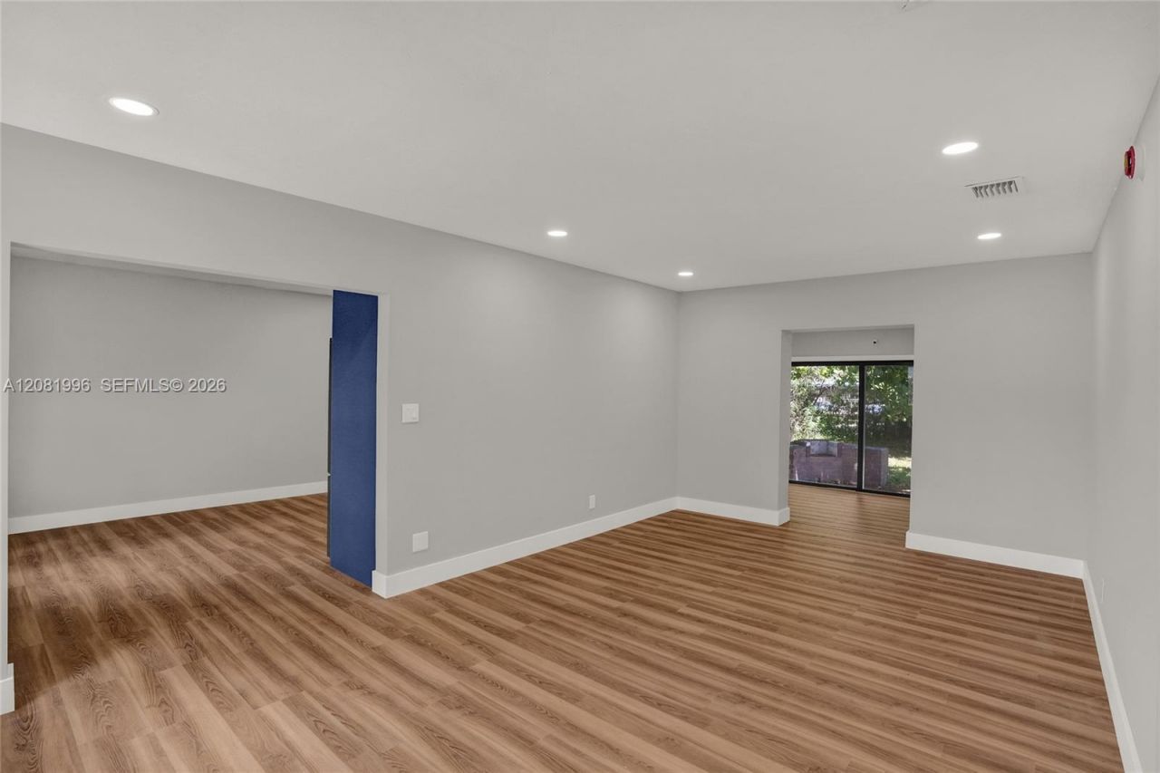 555 NW 124th St, North Miami, FL 33168 Photo